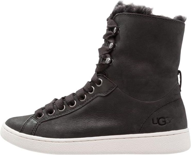 Ugg on sale starlyn black