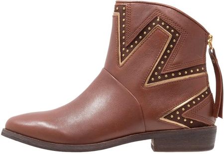 UGG LARS Botki kowbojki i motocyklowe mid brown Ceny i opinie