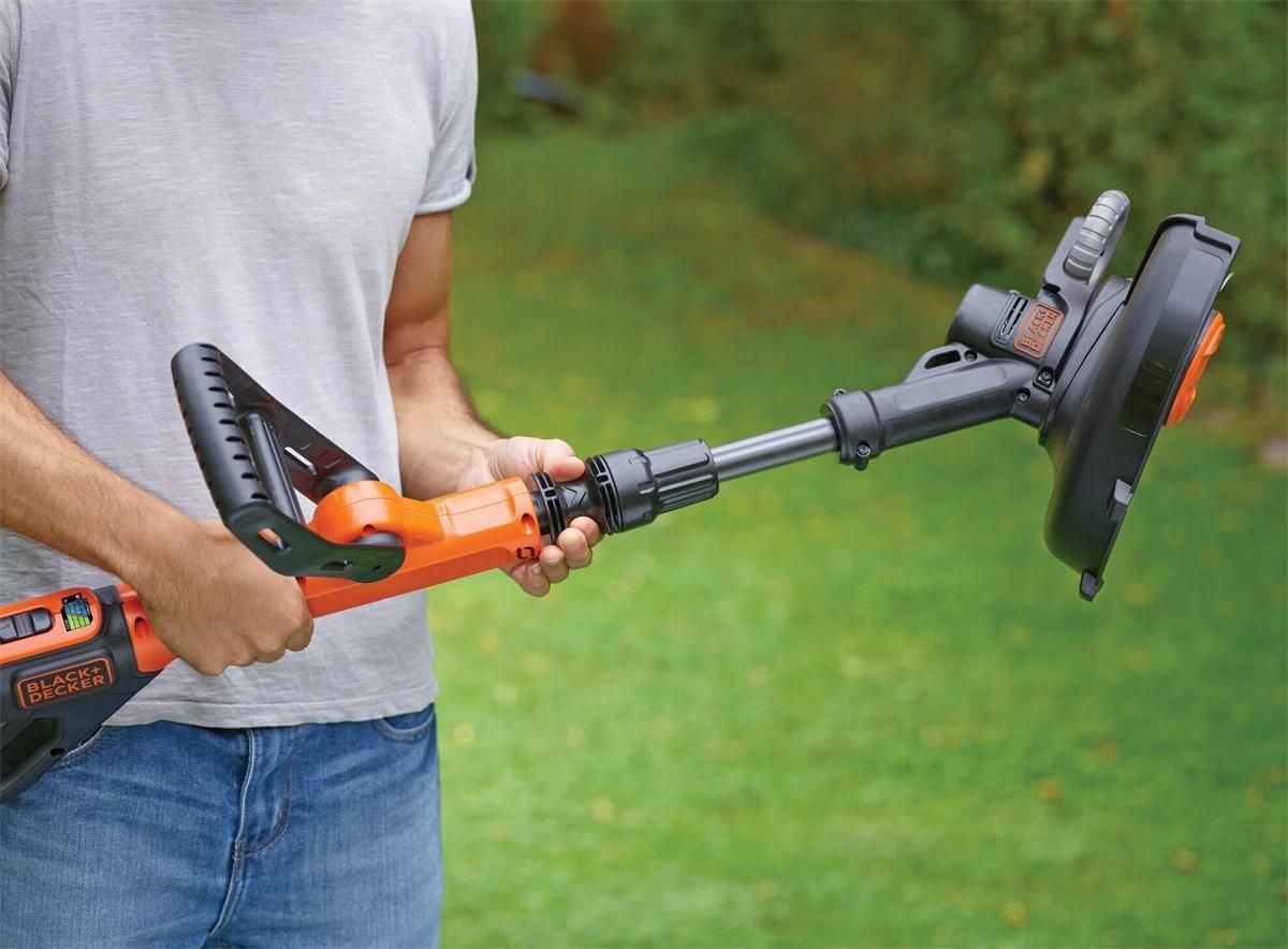 фото Триммер аккумуляторный Black+Decker STC1820PCB