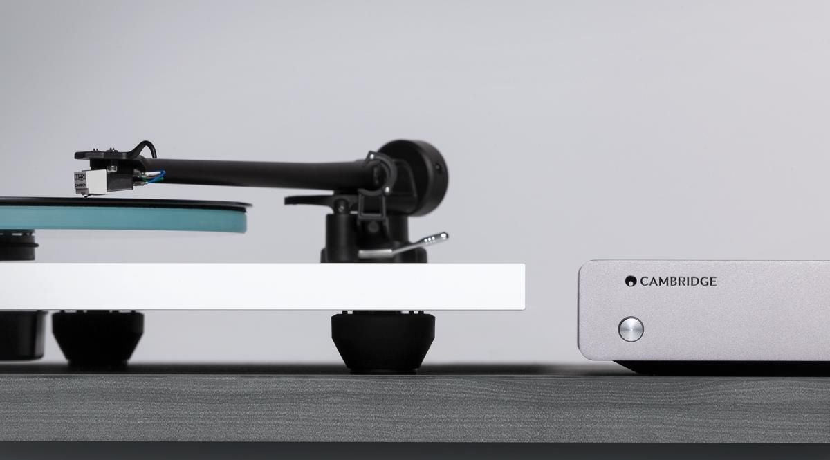 фото Интегрированный предусилитель Cambridge Audio Solo Silver