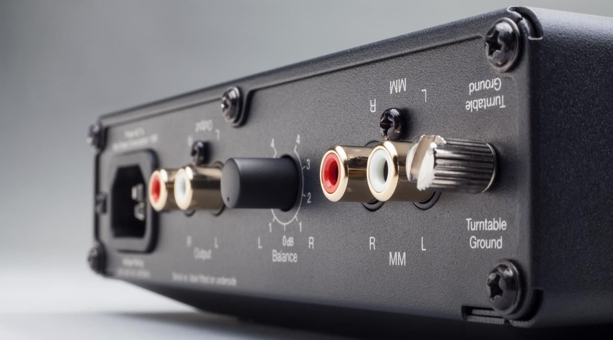 фото Интегрированный предусилитель Cambridge Audio Solo Silver