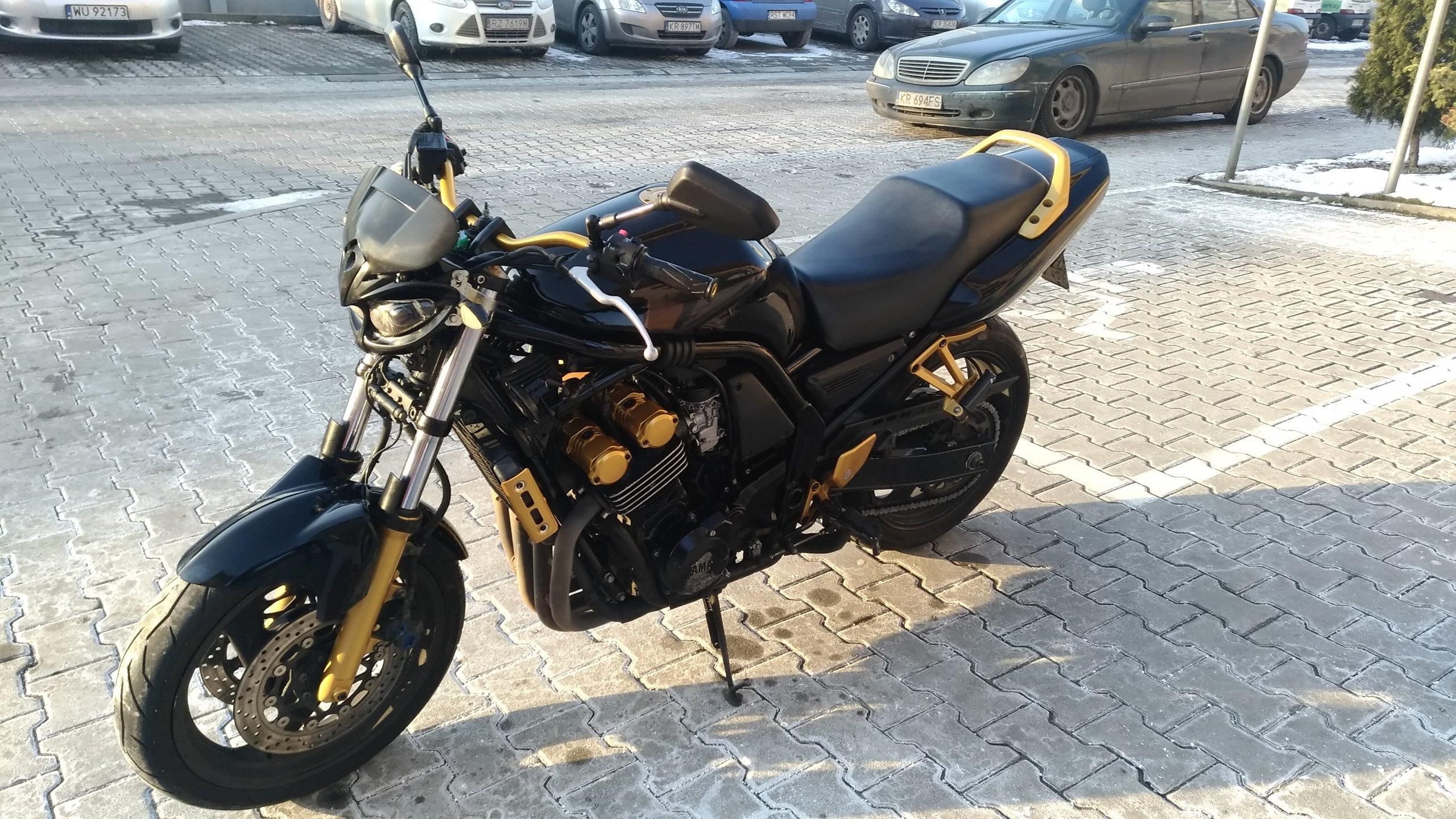 Yamaha fzs online 600 streetfighter