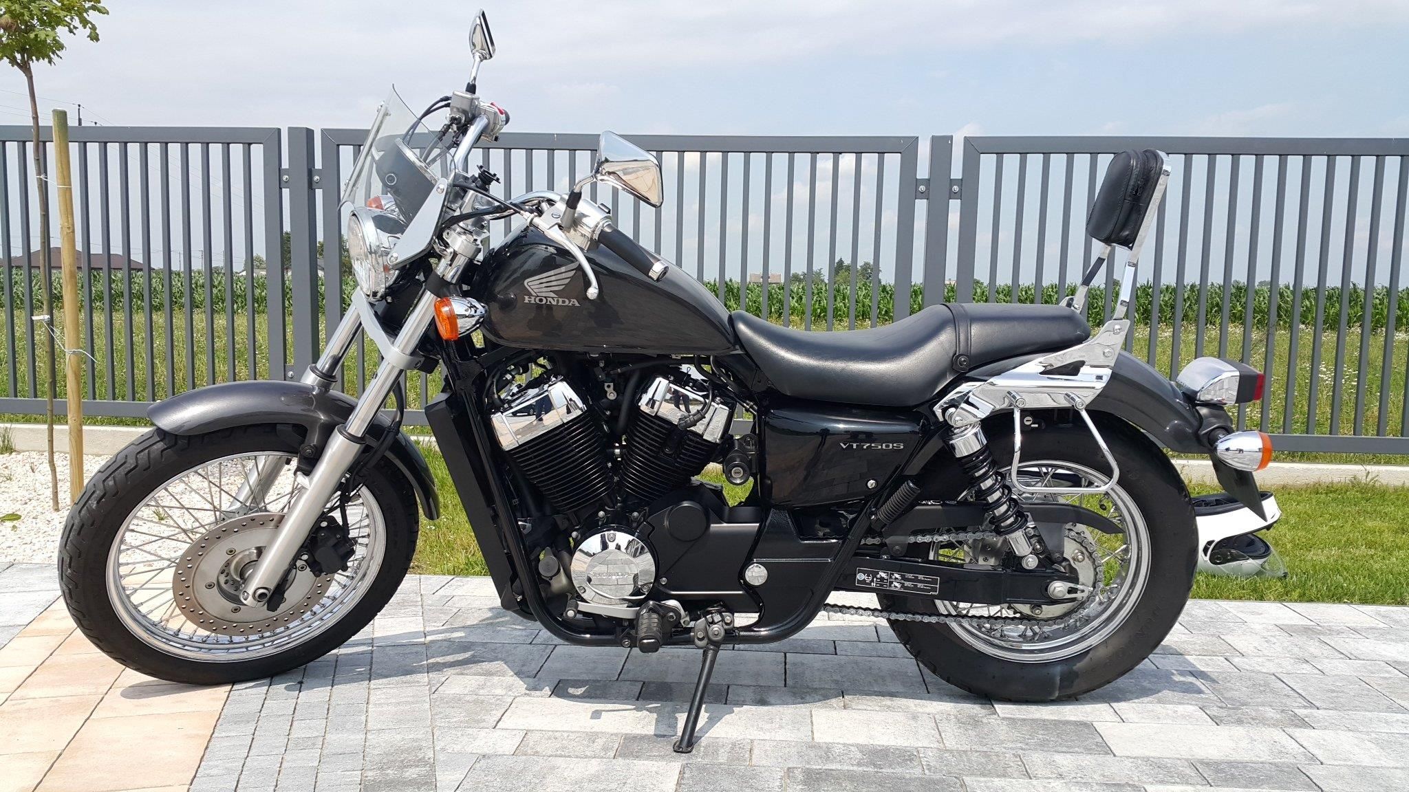 Honda vt 750 s