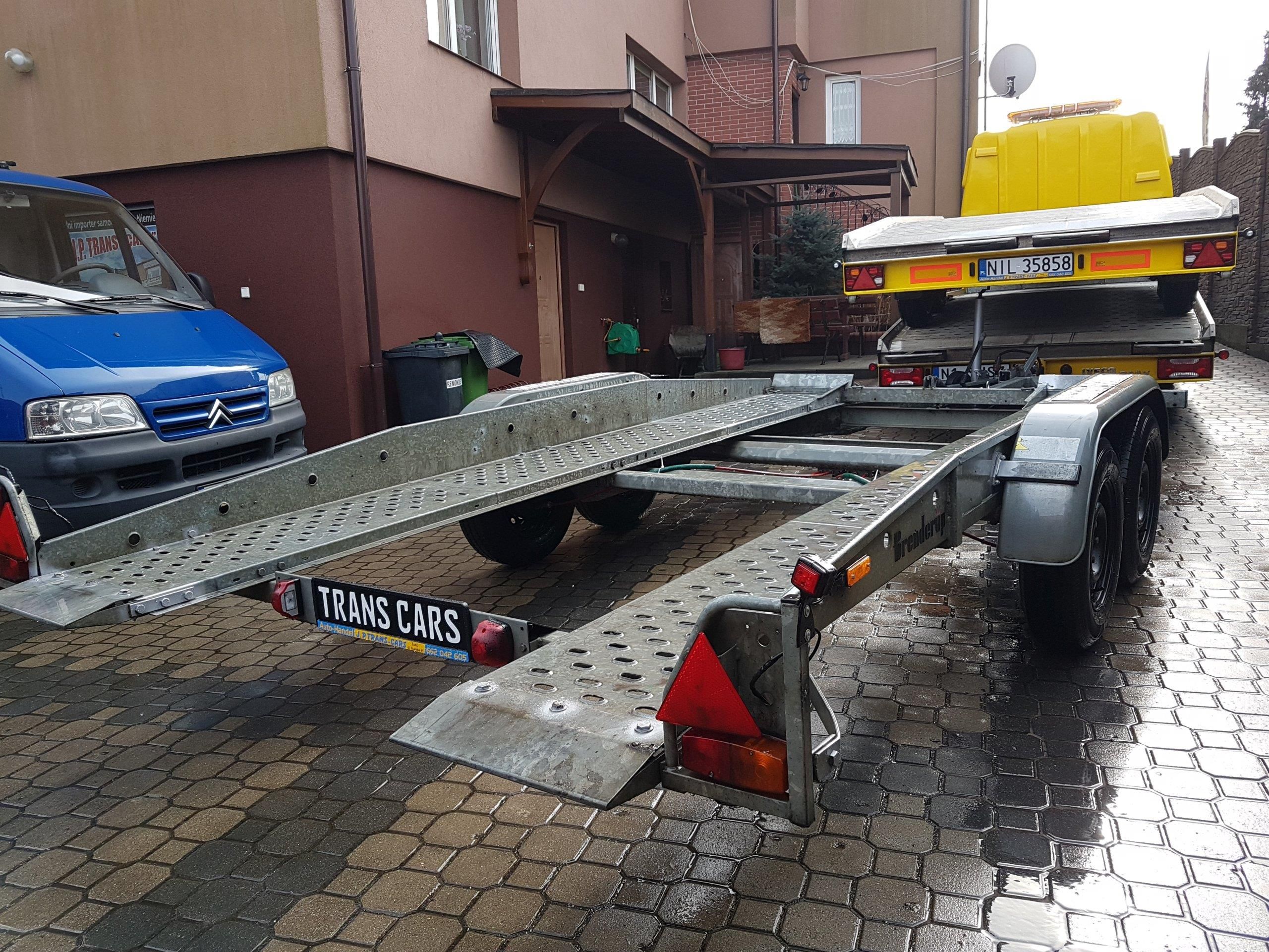 thule trailers