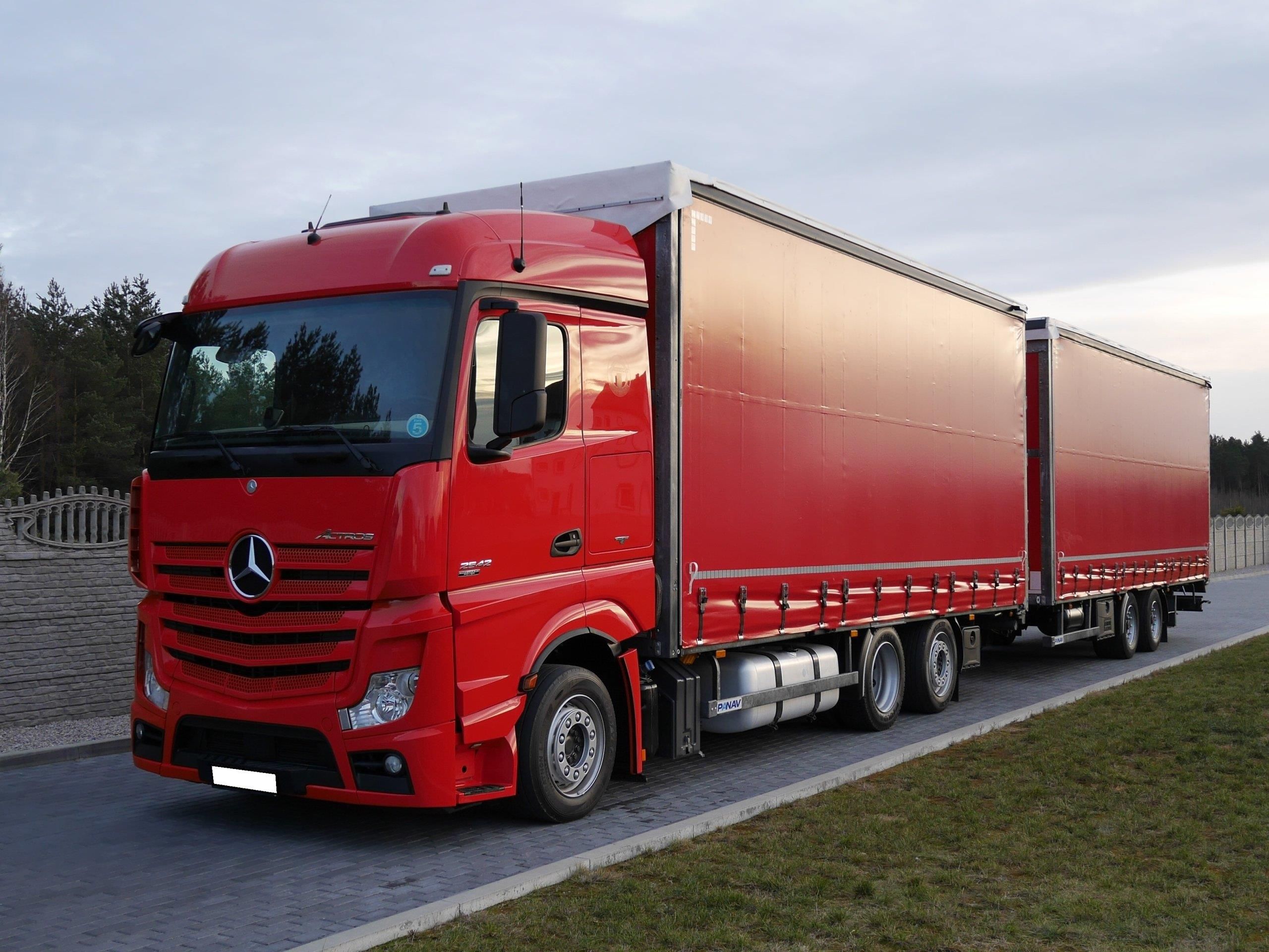 Mercedes Benz Actros Road Train