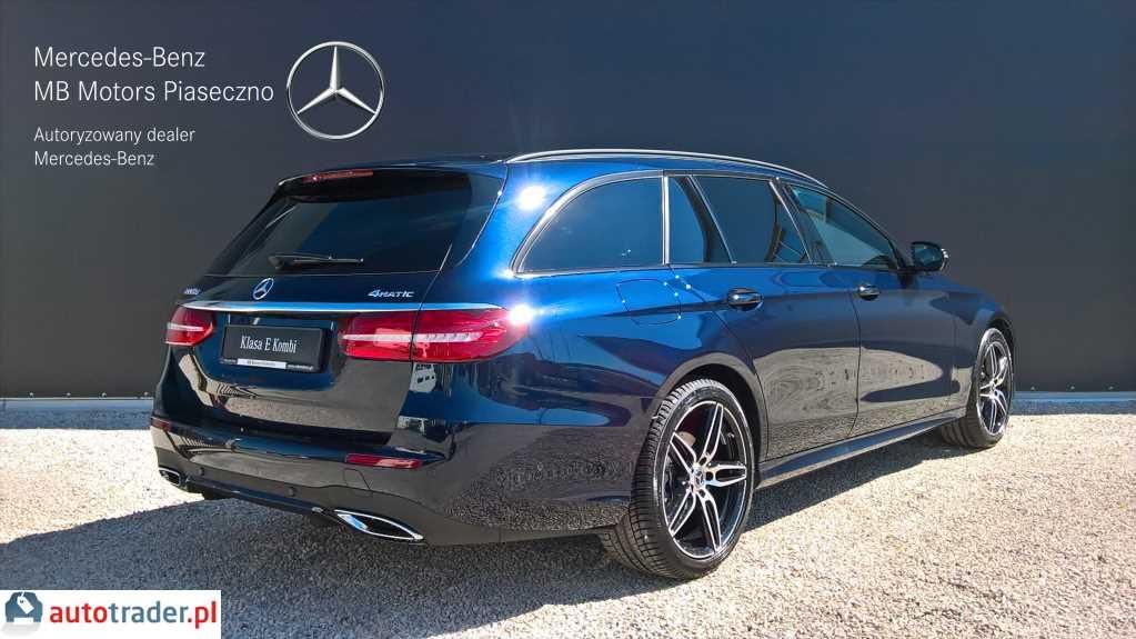 pontakです❗️❗️❗️ Mercedes E-klasa 2017 194KM Błękit kawansytu metalik