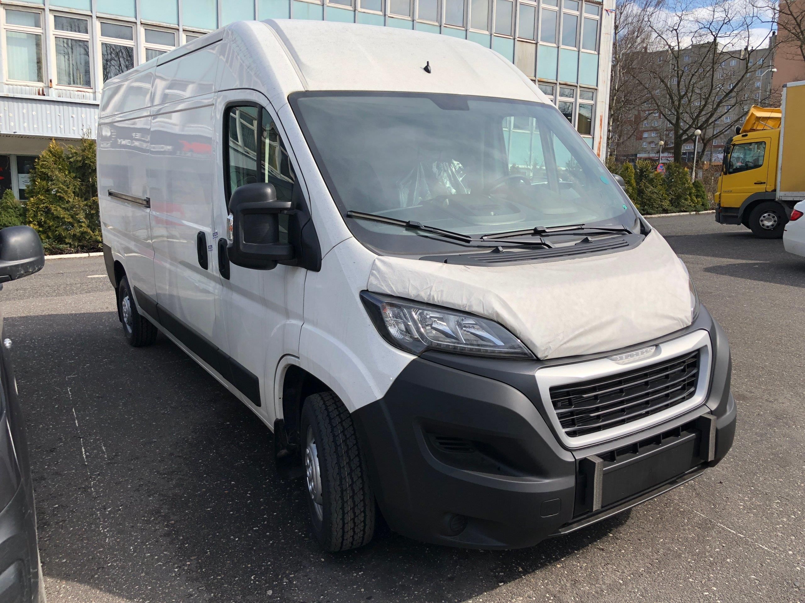 peugeot boxer lease