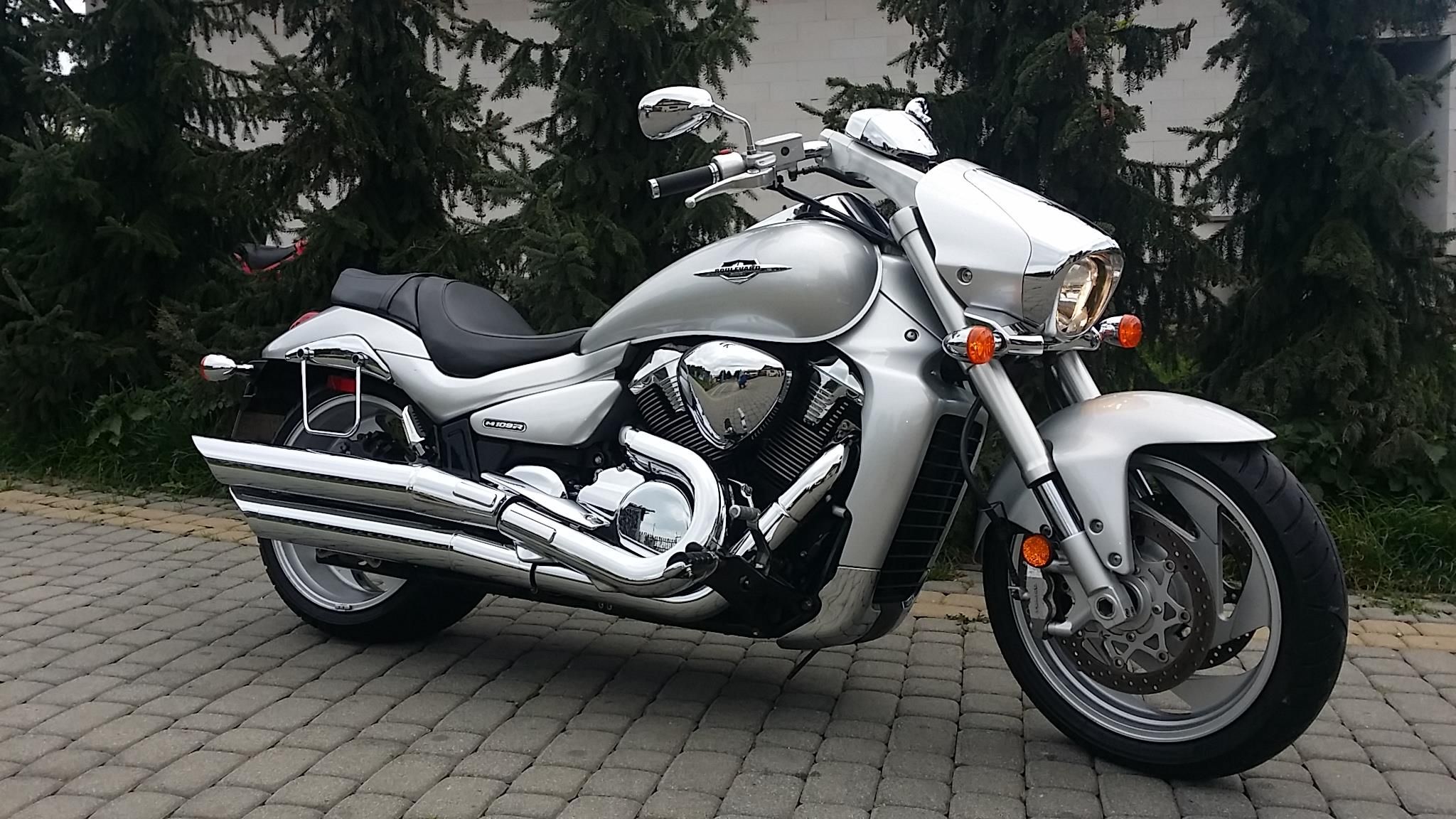 suzuki intruder 1800 cena