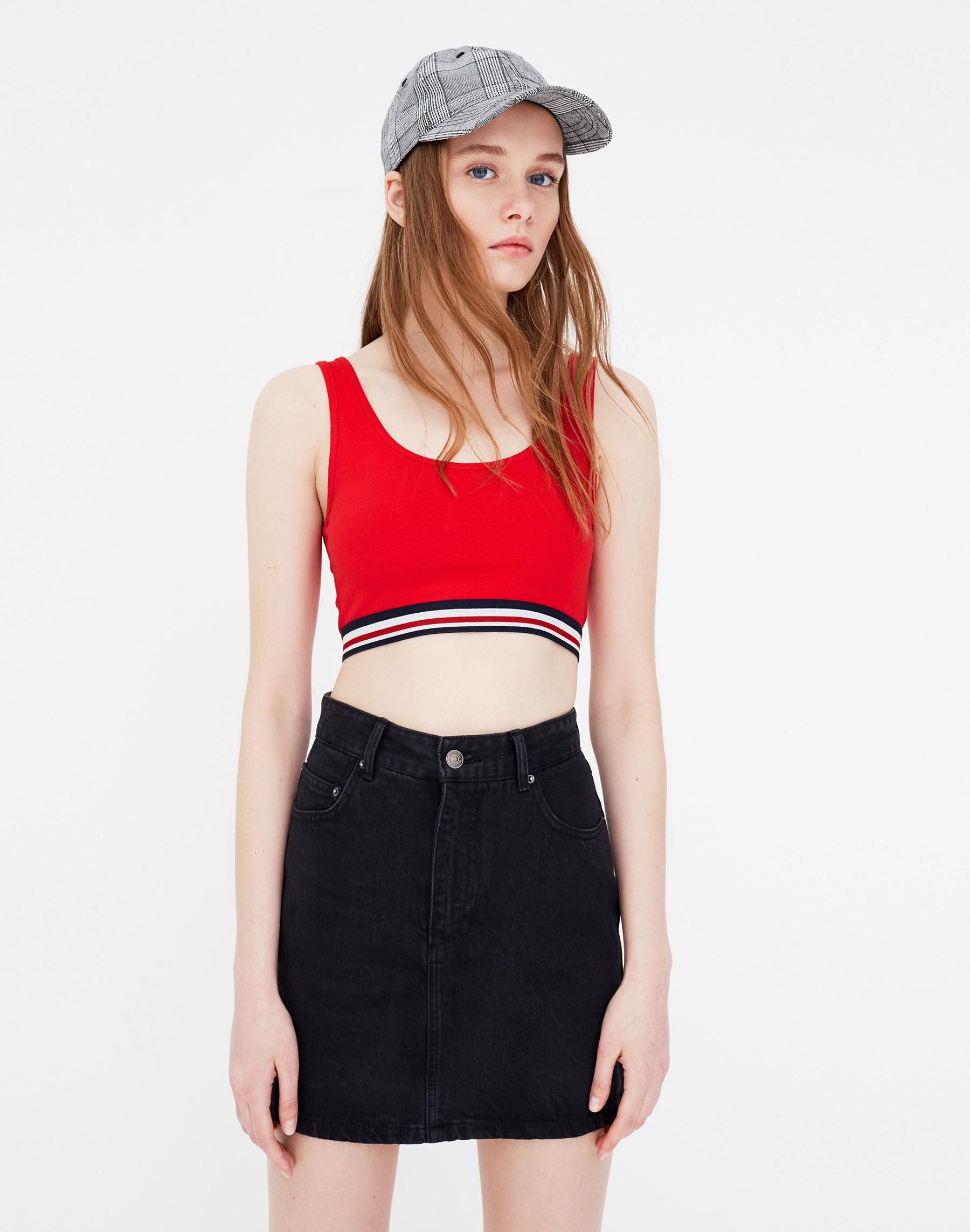 Pull&Bear Obcisła jeansowa spódnica z przetarciami Pull&Bear Obcisła jeansowa spódnica z przetarciami
