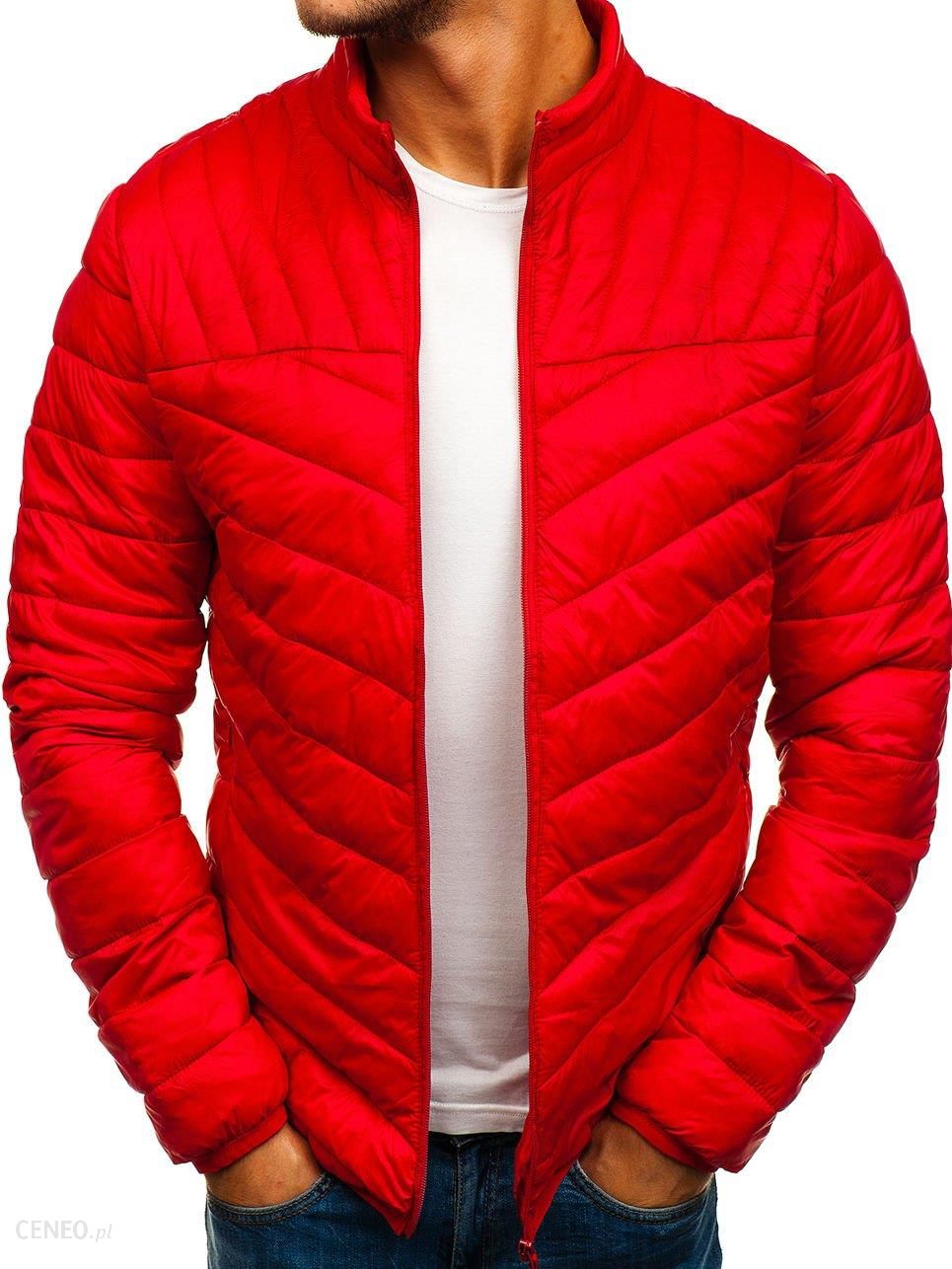 Красная куртка мужчины. Красные куртки стеганные мужские. Куртка мужская демисезонная красная. Красный пуховик мужской. Красная куртка мужская осенняя.
