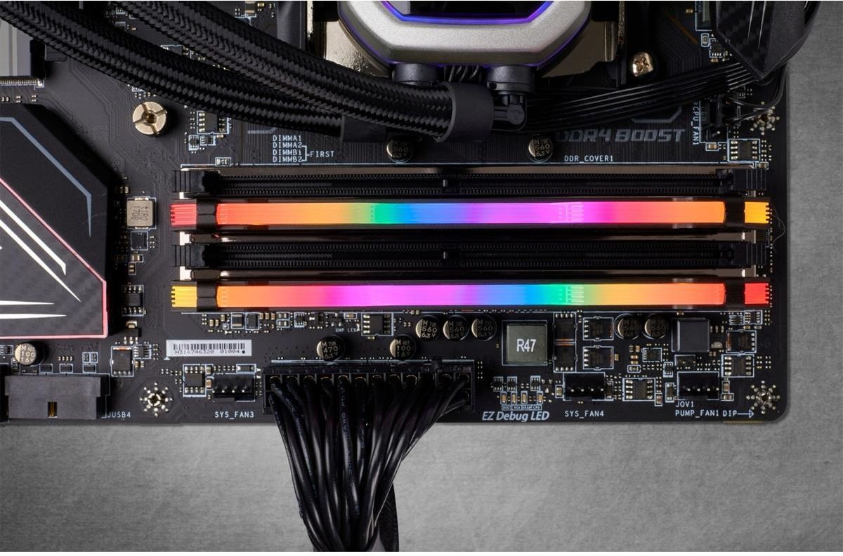 【動作確認済】CorsairDDR4 32GB (16GBx2) 3000MHz Corsair 32GB (2x16GB) 3000MHz CL16 Vengeance LPX Black