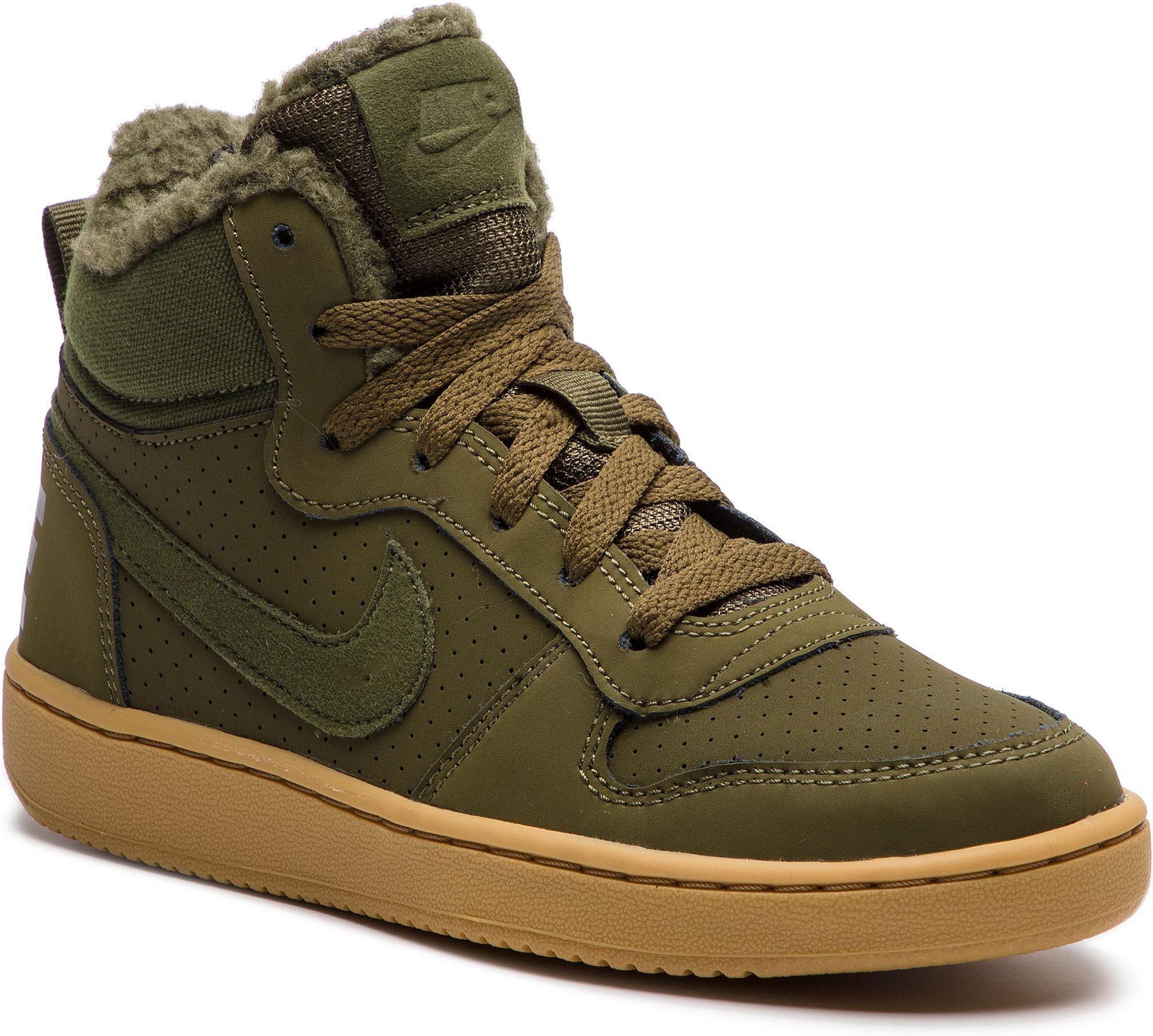 Утепленные кроссовки. Nike Court Borough Mid Winter Shoe. Nike Court Borough Mid Winter зеленый. Nike SB Dunk зимние. Найк утепленные Court.