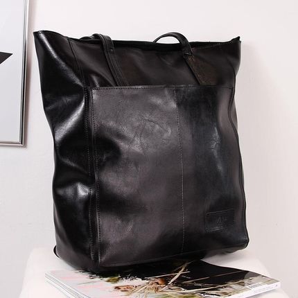 Skórzana torebka DAN-A T379 czarna - Czarny