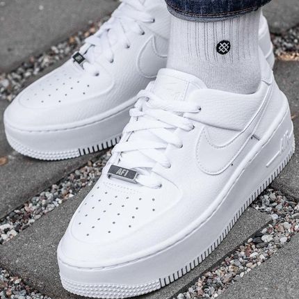 Do 'air force 1 outlet sage low run big