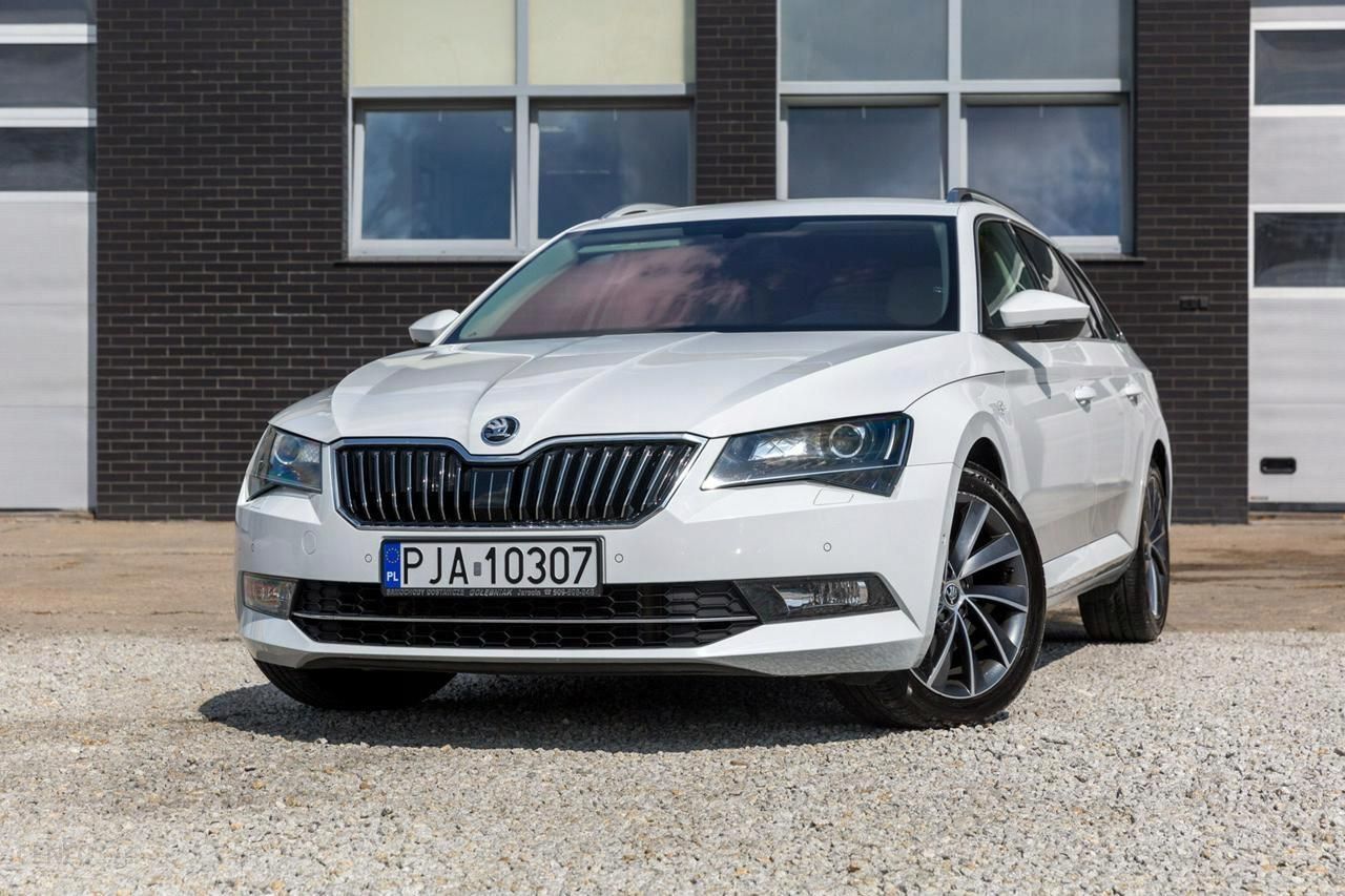 Skoda Superb 4x4 Laurin Klement Combi 2 0 Opinie I Ceny Na Ceneo Pl
