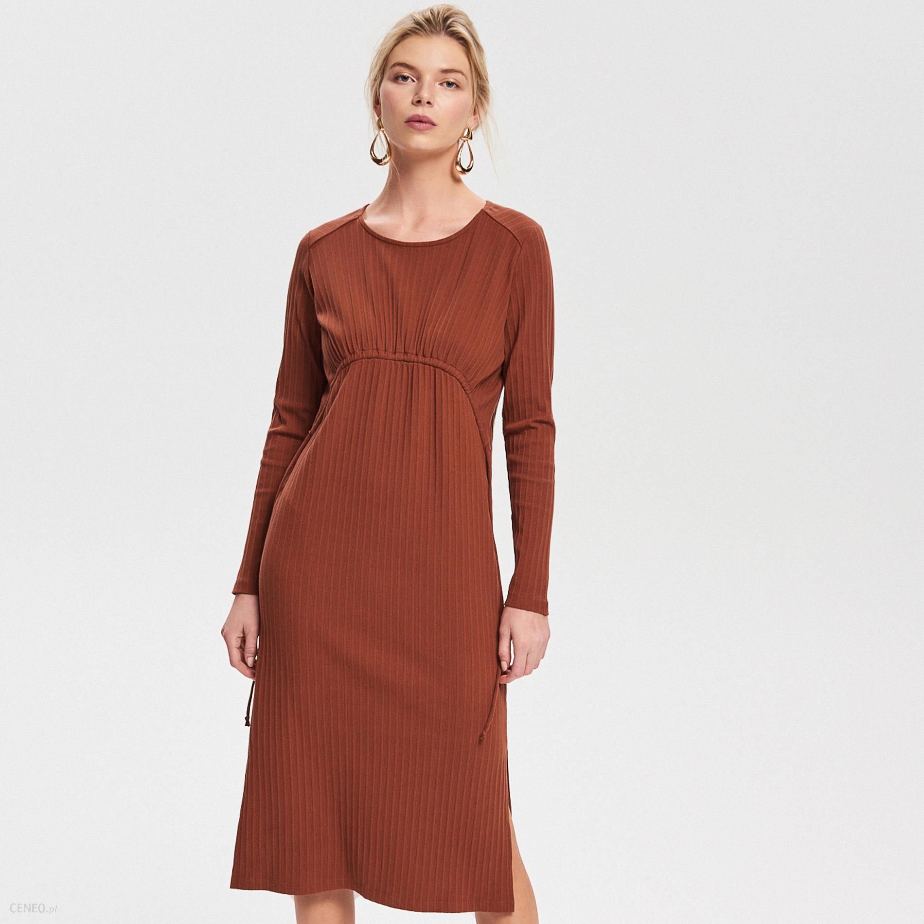 Reserved - Dzianinowa sukienka - Brązowy - Ceny i opinie 