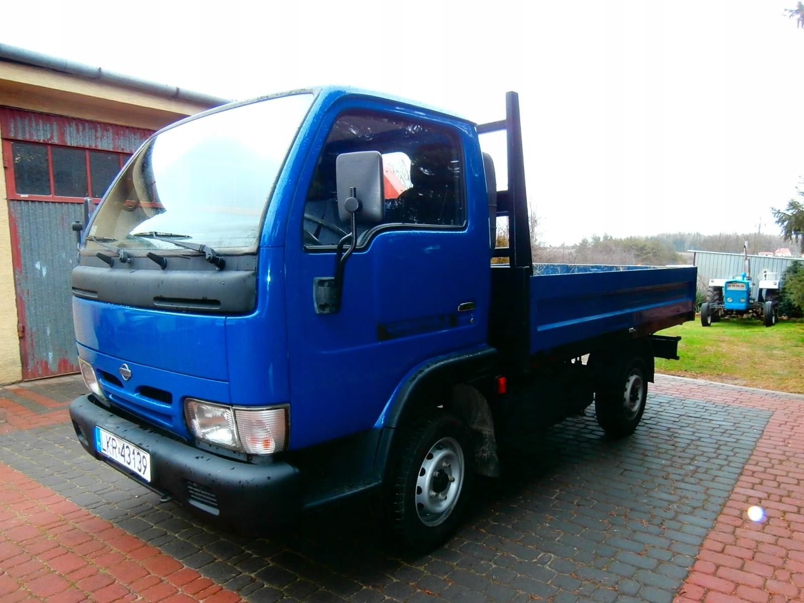 Подвесной nissan cabstar