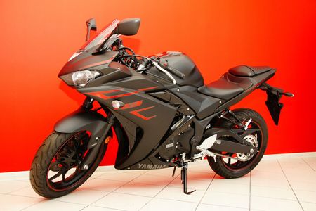 Yamaha yzf r3 cena hotsell