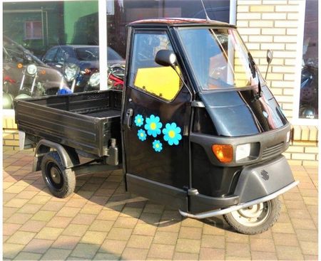 1996 Piaggio Ape 50, A scooter based delivery truck with a …