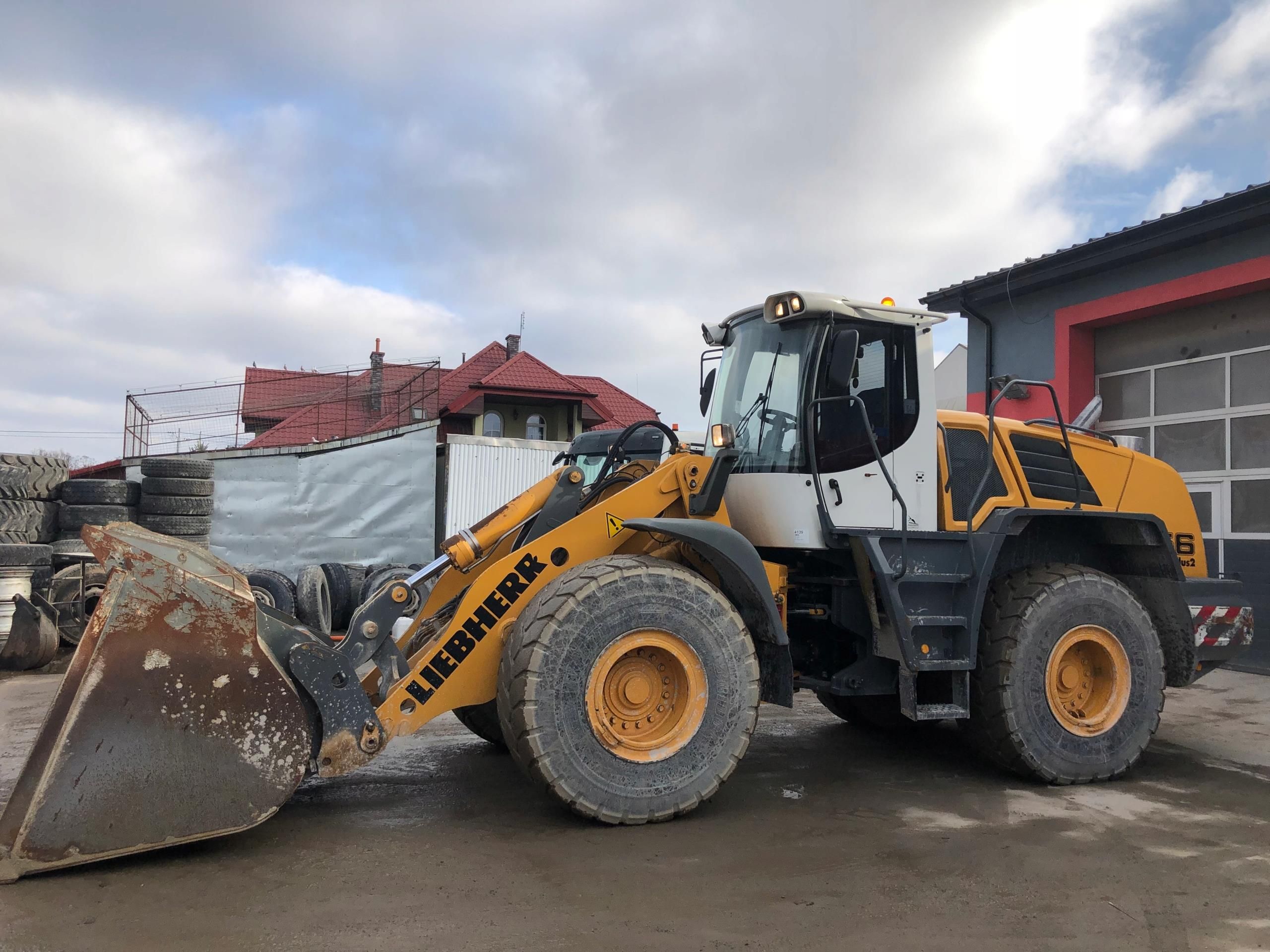 Ładowarka Kołowa Liebherr L556 z 2011 Roku Perfect Opinie LIEBHERR CAT 566,rok 2008 WAGA Sprowadzona Serwis
