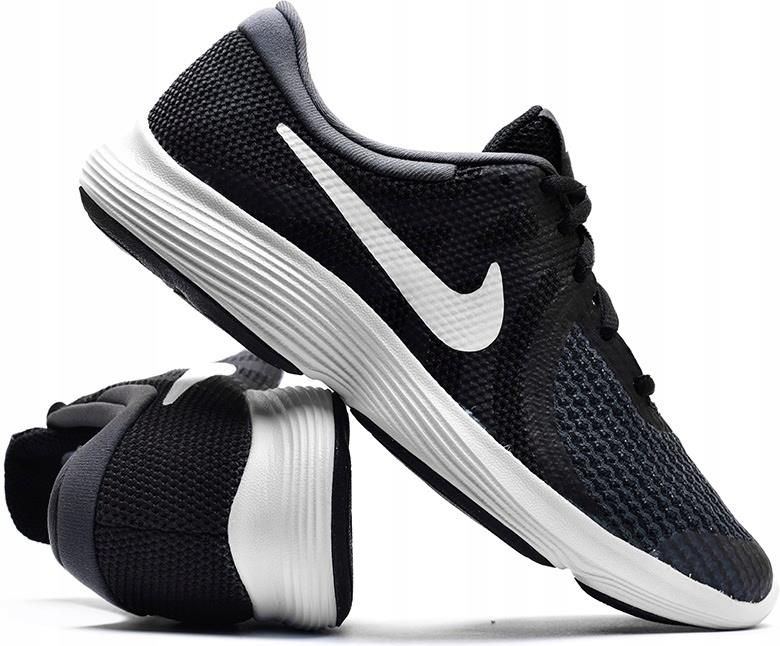 nike revolution 37