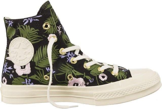 black cherry converse