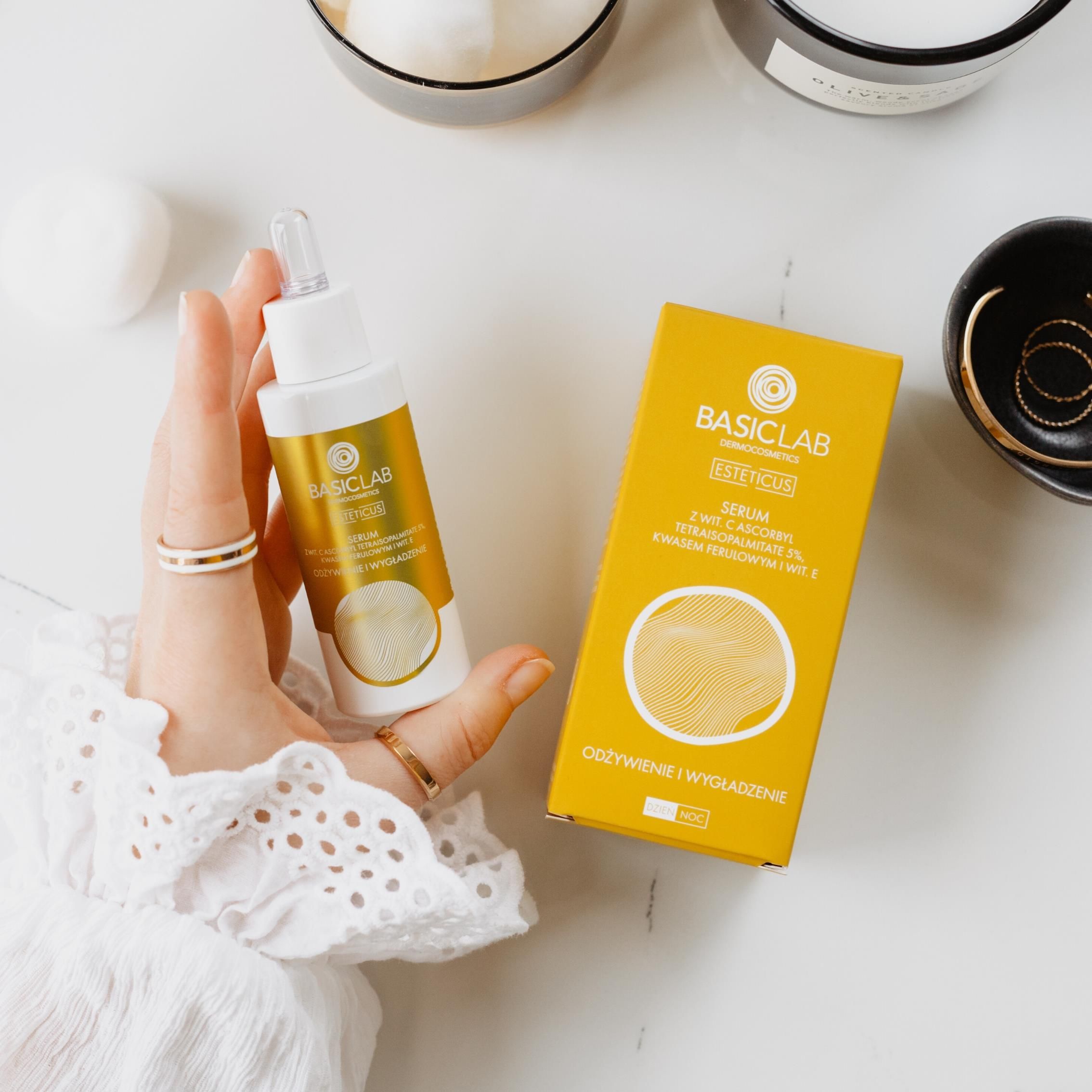 Dermokosmetyk BasicLab Esteticus Serum z witaminą C i kw. ferulowym