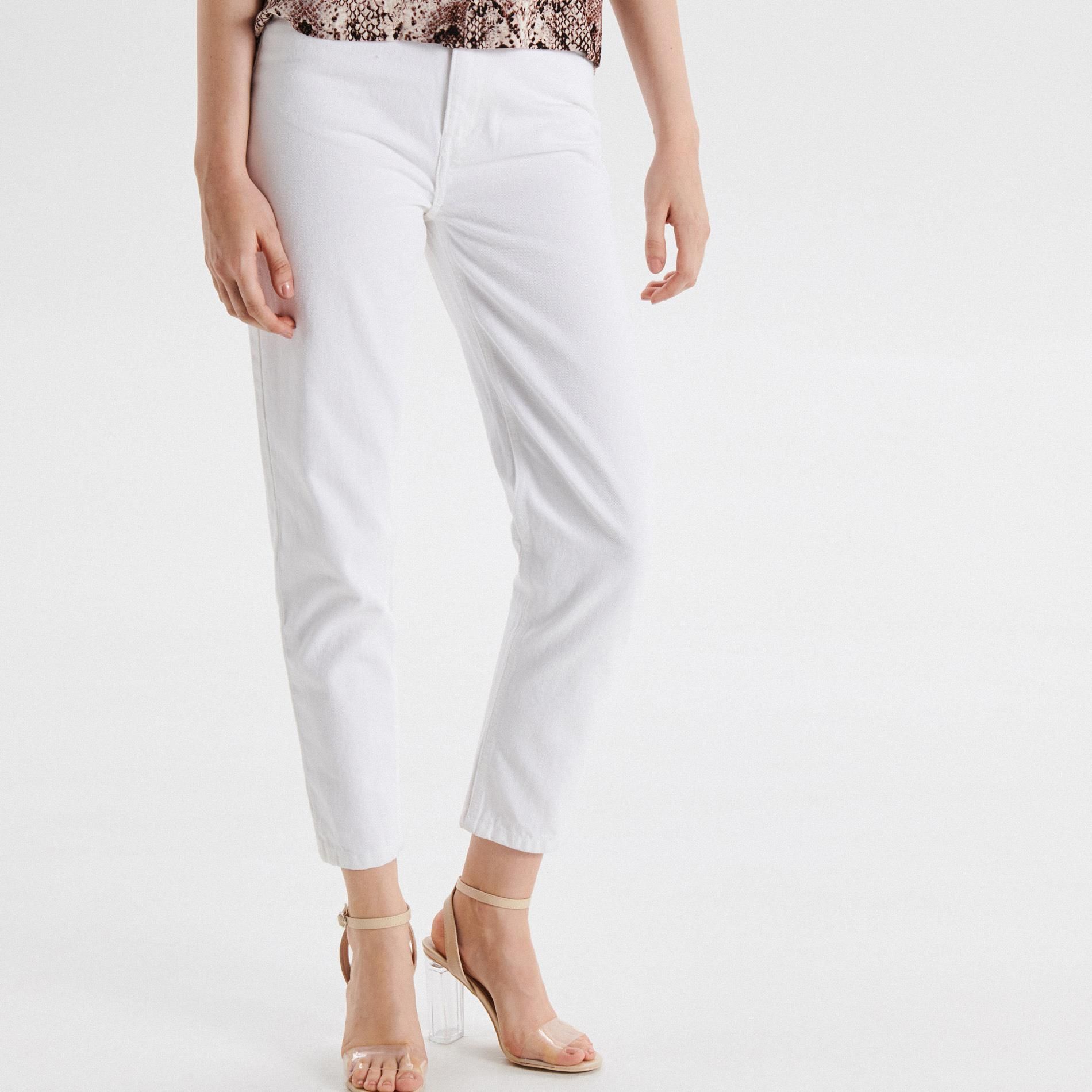 Cropp Mom jeans Biały Ceny i opinie Ceneo.pl Cropp Mom jeans z przetarciami Biały Ceny i opinie