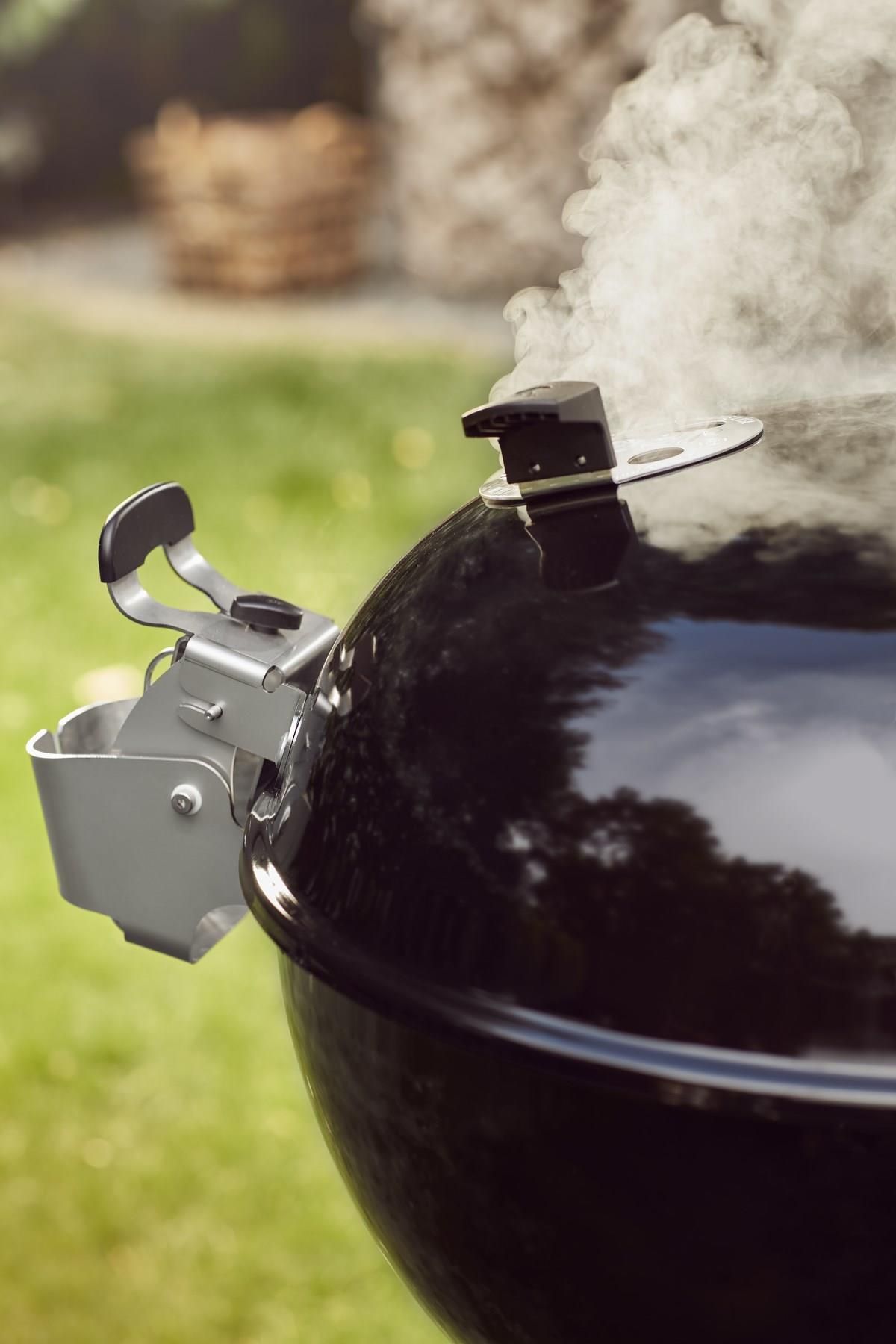 фото Гриль вугільний мобільний Weber Master-Touch GBS Premium E-5775 Charcoal Barbecue 57cm (17401004)