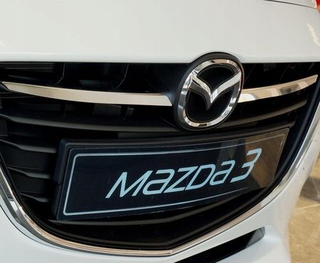 Mazda 3 III Bm od 2013 Nakladki Listwy Na Grill St