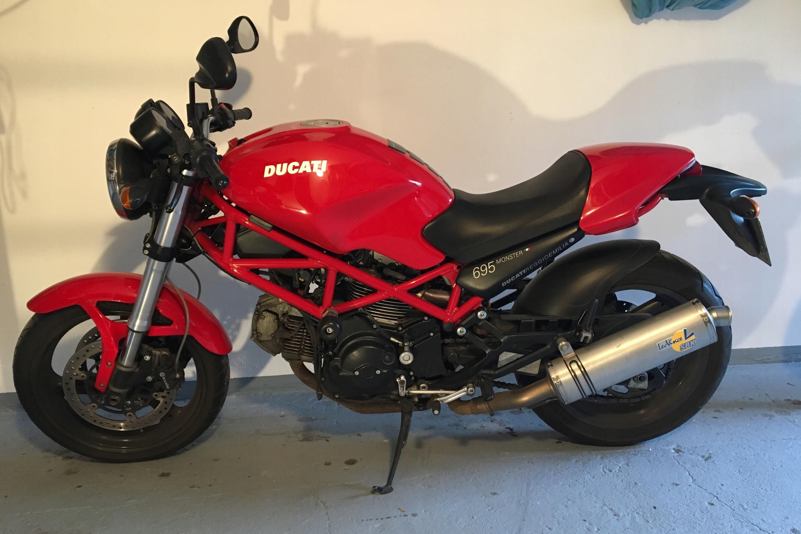 ducati monster 695