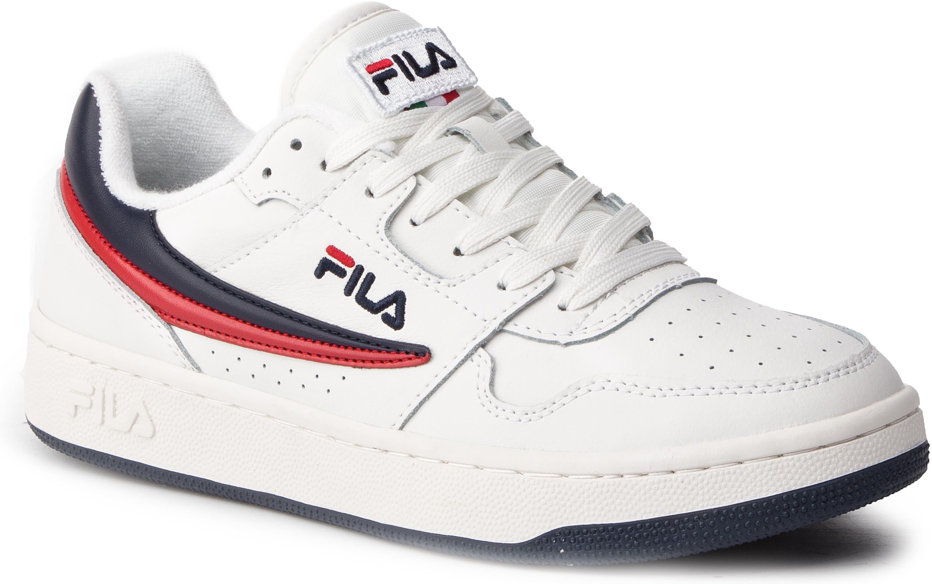 fila white navy