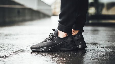 Black nike huarache drift hotsell