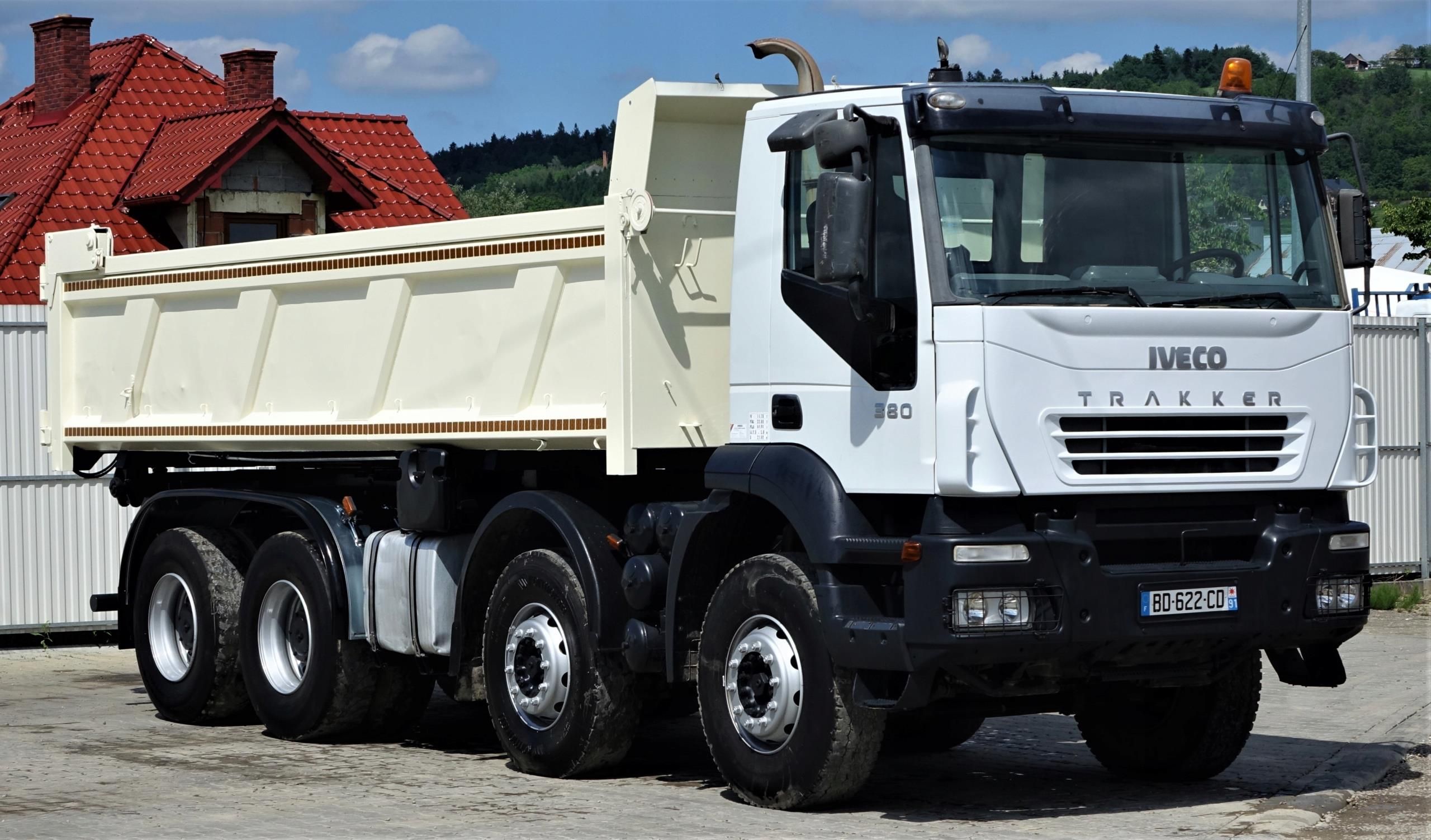 Ивеко 8х4 самосвал. Iveco trakker 8x4 самосвал. iveco trakker 6x6 самосвал. ивеко траккер 8х4. ивеко траккер 8х4 самосвал.