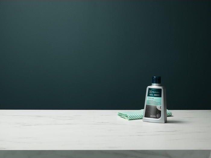Electrolux Płyn do czyszczenia płyt ceramicznych (M3HCC200) - zdjęcie 3 Electrolux Płyn do czyszczenia płyt ceramicznych (M3HCC200)