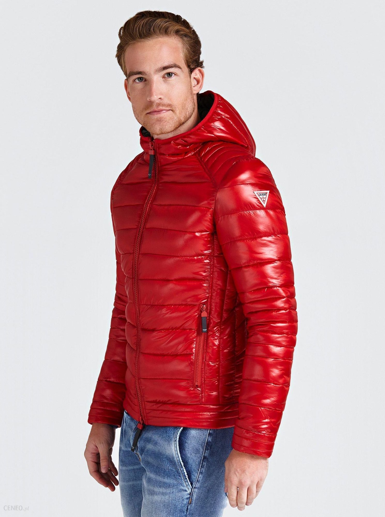 Красная куртка мужчины. Куртка бренда Гуесс мужская. Guess мужская куртка 312066993. Куртка guess мужская g8g9. Куртка guess 50 мужская.