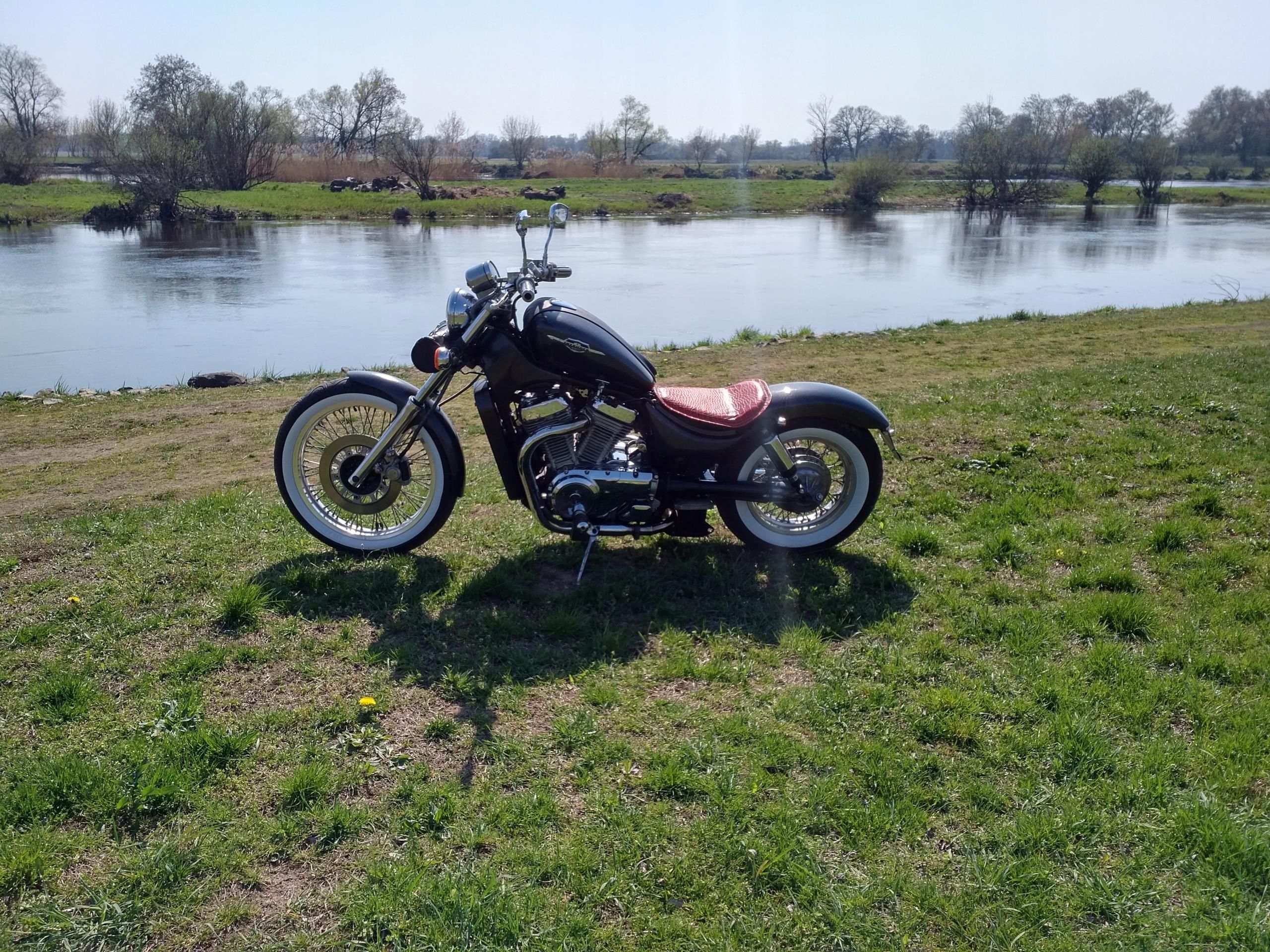 Suzuki intruder VS750 86 bobber solo Opinie i ceny na