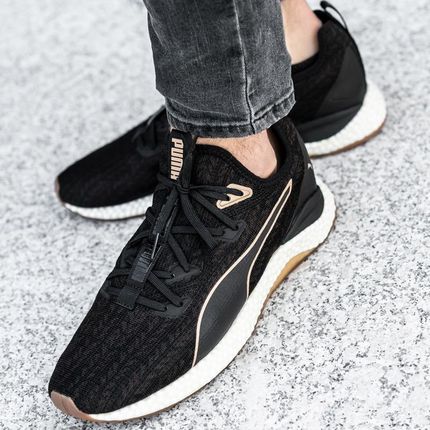 Hybrid store runner desert