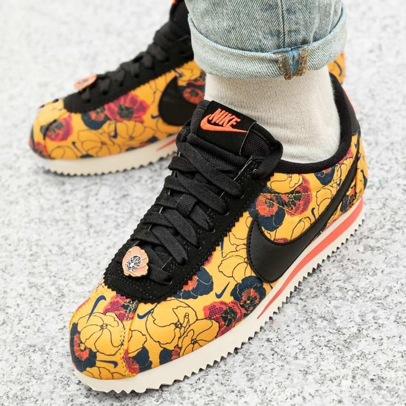 nike classic cortez lx
