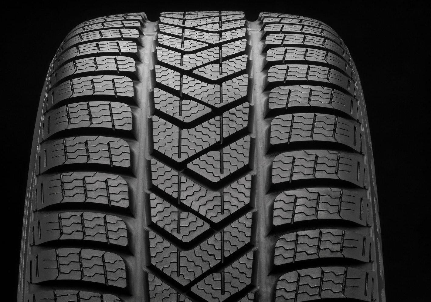 Зимние шины 245. Pirelli Winter Sottozero 3. Pirelli Winter Sottozero 3 Run Flat. Pirelli Winter Sottozero serie III 245 45 r19. 225 45 19 Pirelli Winter Sottozero 3.