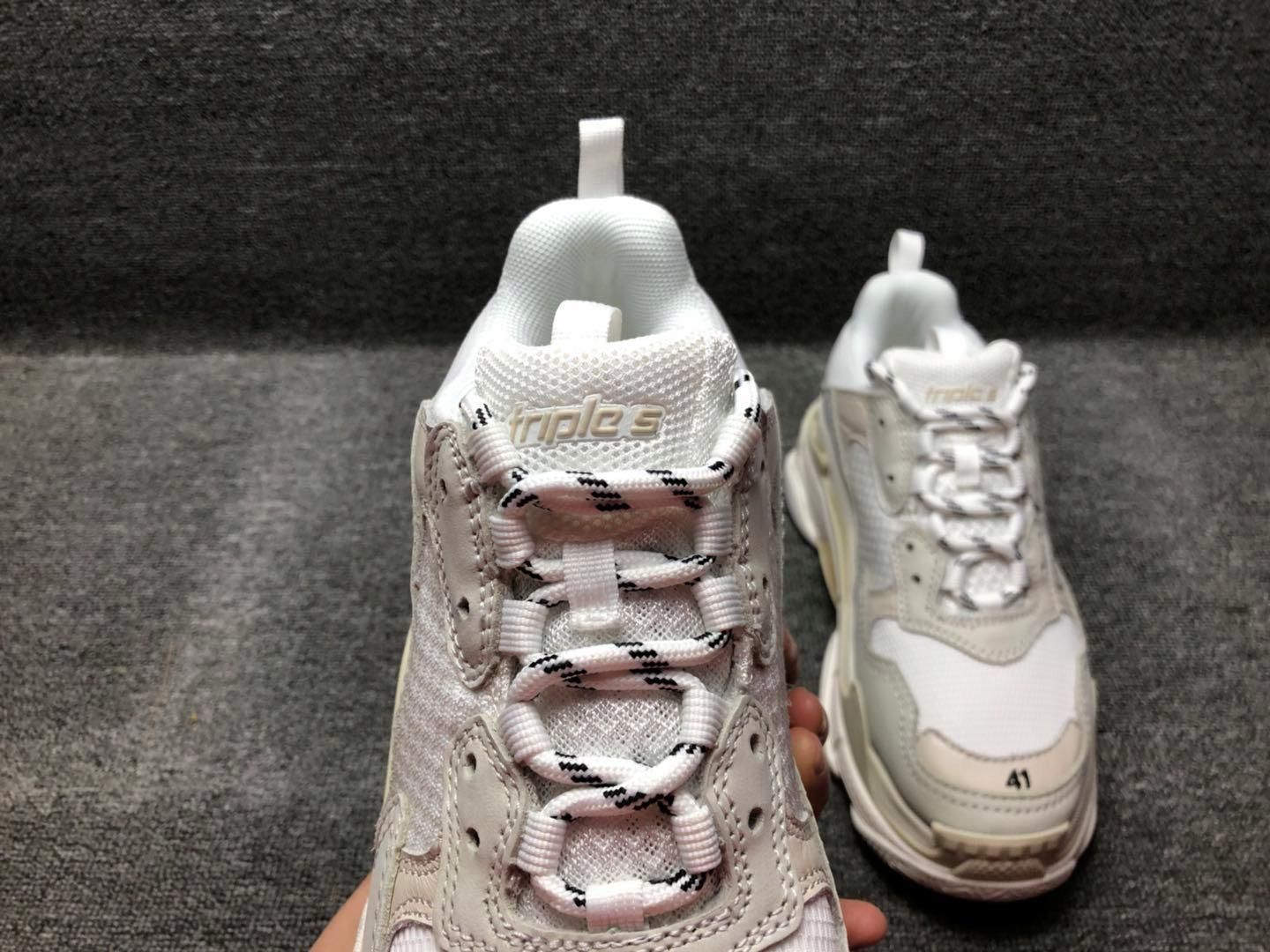 BALENCIAGA Triple S スニーカー 38 Balenciaga Triple S biały szary r.38 - Ceny i opinie - Ceneo.pl