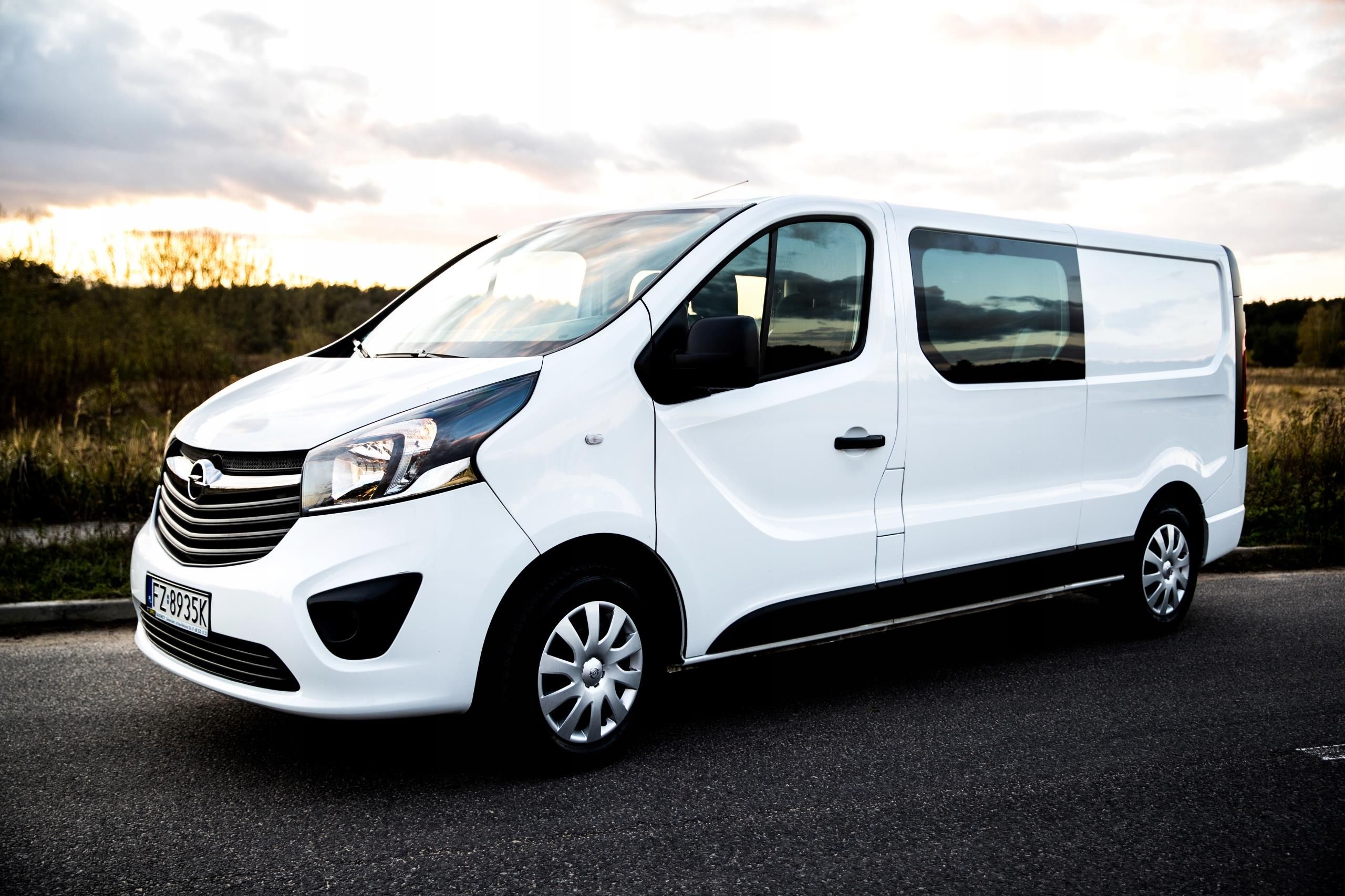 OPEL VIVARO B L2H1 6 Os. WERSJA EDITION 1.6 120KM - Opinie I Ceny Na ...