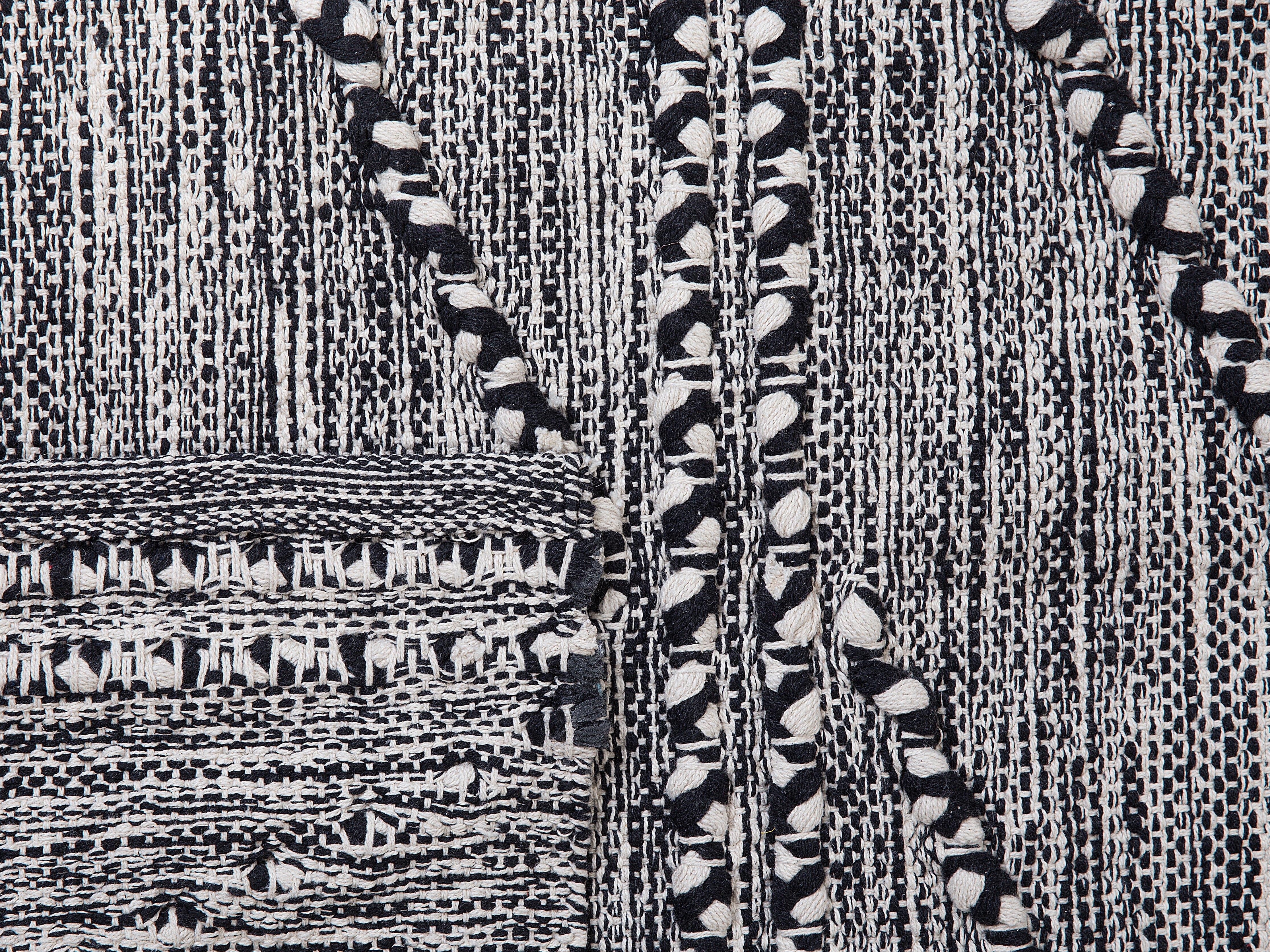 Beliani Dywan bawełniany 80 x 150 cm wzór geometryczny czarno-biały Termal
