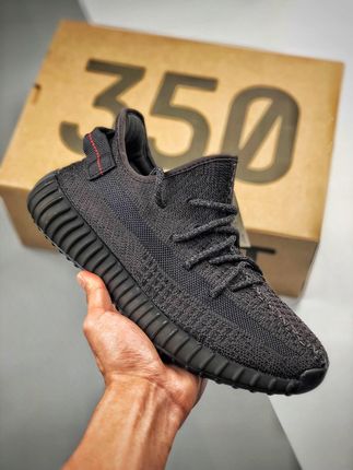 靴 adidas YEEZY BOOST V2 350 adidas Yeezy Boost 350 V2 HQ4540 Czarne | JD Sports