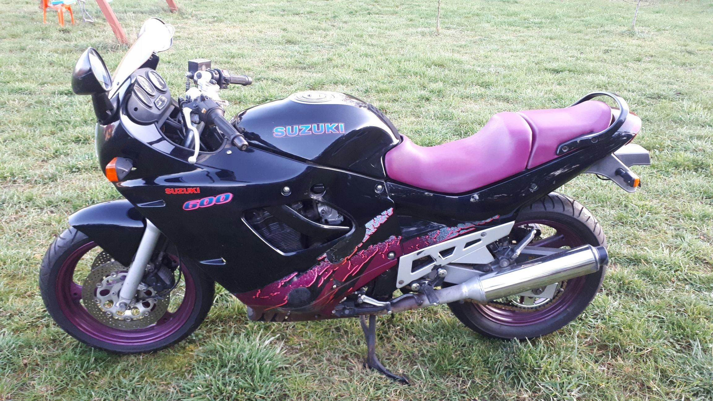 Suzuki gsx 600f katana