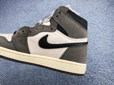 Travis Scott x Nike Air Jordan 1 Retro High 44 - Ceny i
