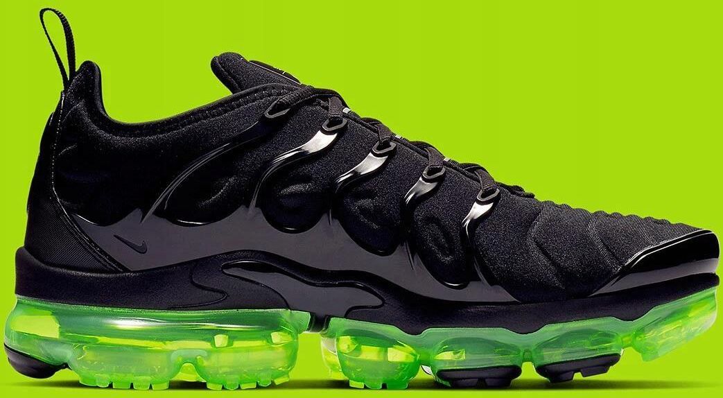 【美品】 Nike Air Vapormax Plus Black volt 67674d3a-6259-4e07-88fb-