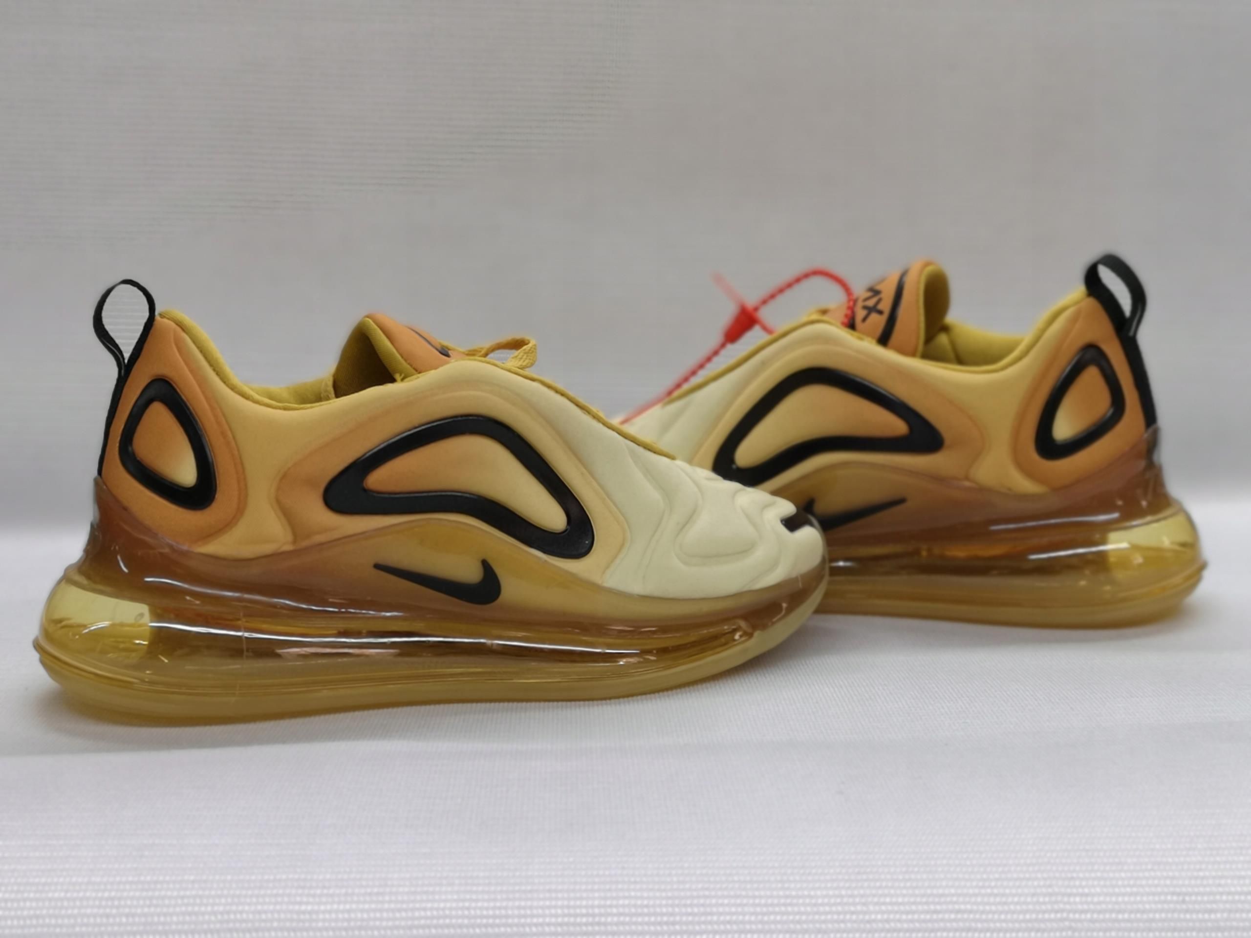nike 720 gold