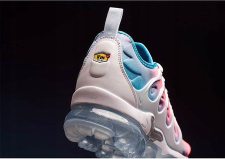 vapormax plus pink sea