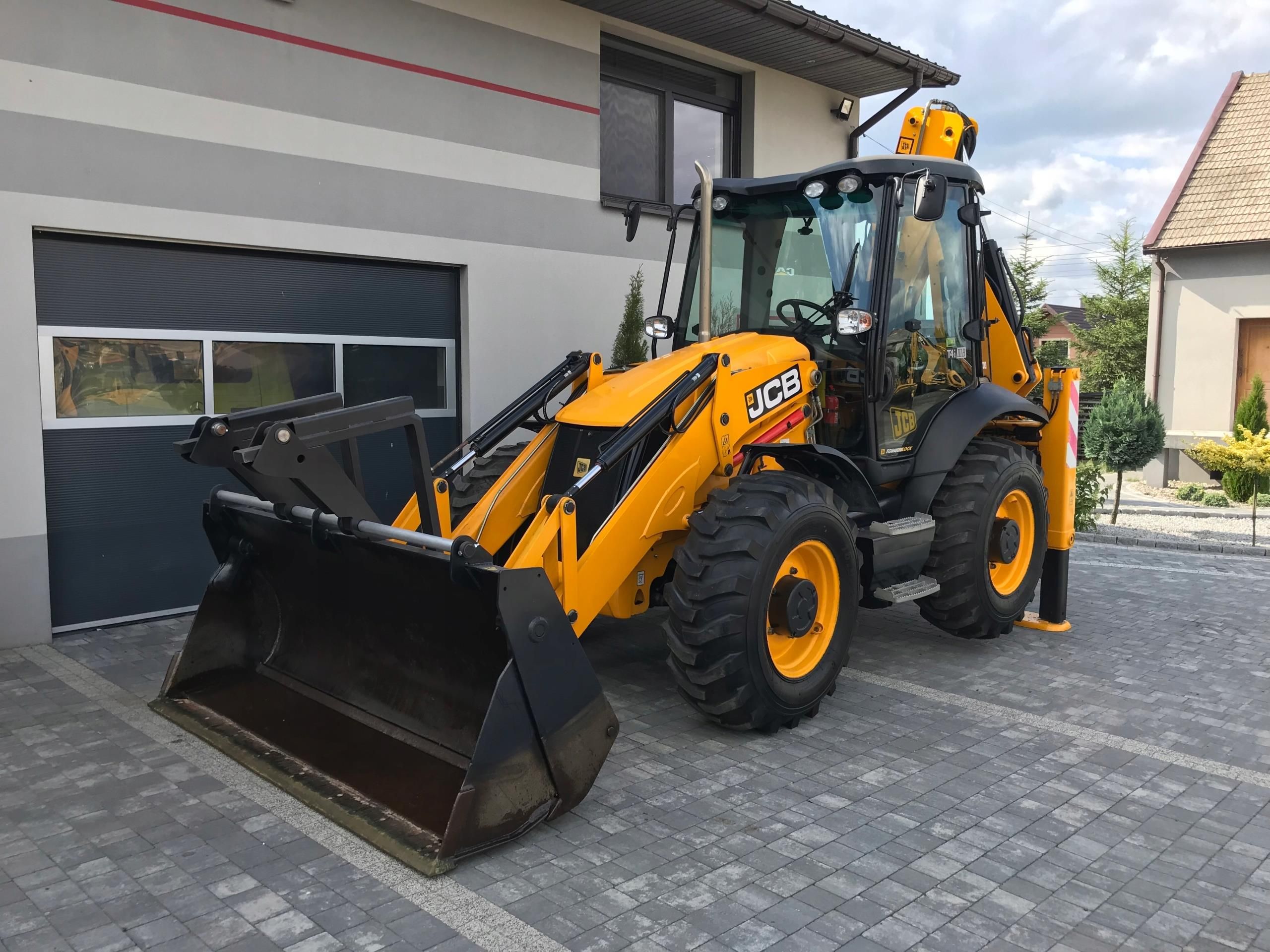 Jcb 3cx картинка